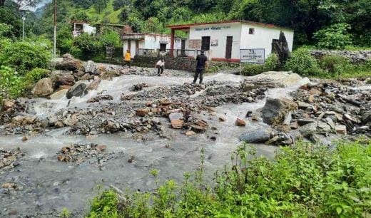 Rain, landslides pose threat to houses and cowsheds, public life disrupted