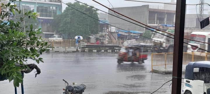 Flood In Up Due To Rising Water Level Of Yamuna Water Entered colonies In Mathura