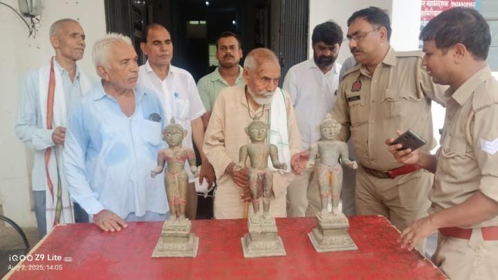 After 40 years, Ramlala came out of the police station's store room with Sita and Laxman