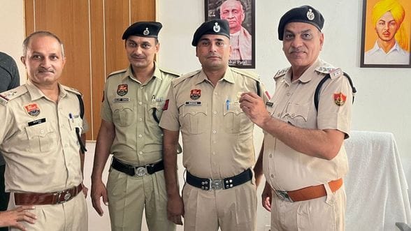 Three soldiers were promoted