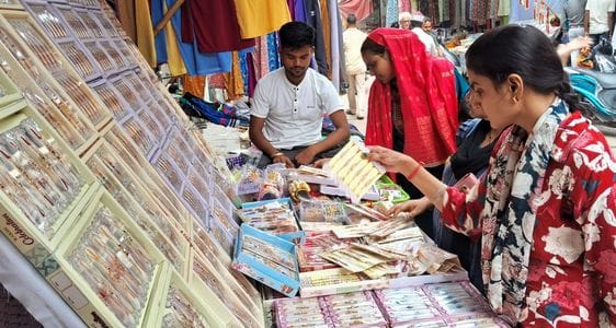 Markets were bustling for Raksha Bandhan, shops were decorated