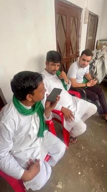 Demand for financial help in case of death of a laborer