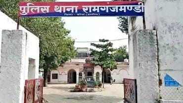 ससुर ने बहू के साथ की छेड़छाड़