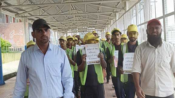 Cleanliness awareness rally at all railway stations of Jammu division