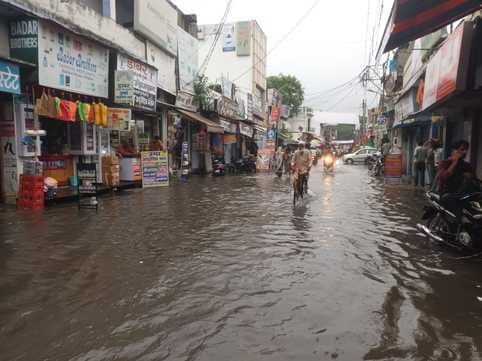 City roads submerged in water due to one hour of heavy rain