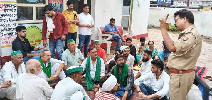 A sit-in was held at the police station to lodge a report against MDA officials