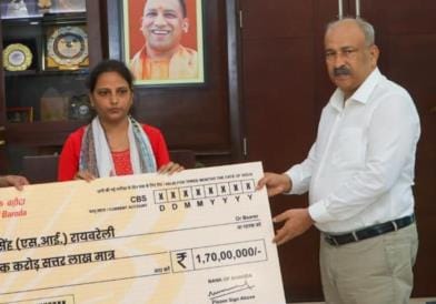 There was a dispute between father-in-law and daughter-in-law regarding compensation for the death of the inspector