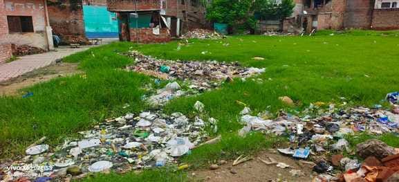 The filth spread in the city is defying the claims of cleanliness survey