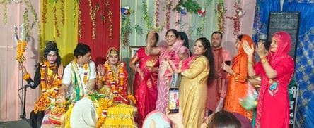 Devotees roamed around in the marriage of Shiva Parvati