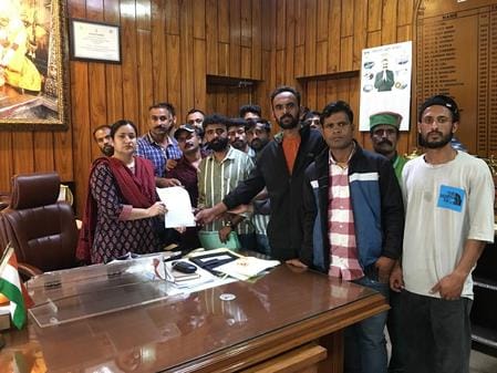 bhavai panchyat people meet to dc