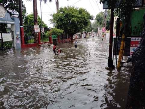 Heavy rain brought relief from humidity, waterlogging on roads