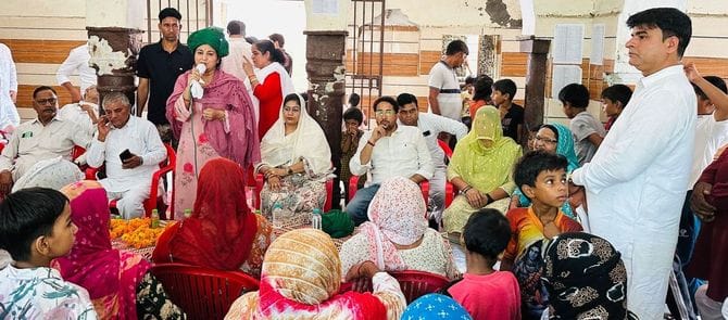 BJP's slogan of development is just a hoax : Sunaina Chautala