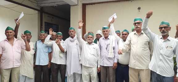 Demand for operation of roadways buses till Haridwar, demonstration