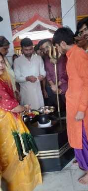 Rudrabhishek of Lord Shiva was done with one and a quarter quintal of milk