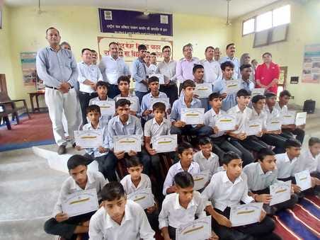 350 winning players were honored