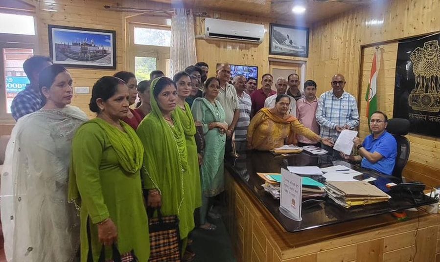 Harabagh Bachao Sangharsh Samiti submitted a memorandum