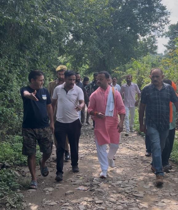 Udhampur, Congress Leader, Sumit Mangotra, Visit Village Theth Naliyan