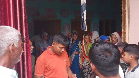 Goods worth Rs 7 lakh stolen from the house of an electrician