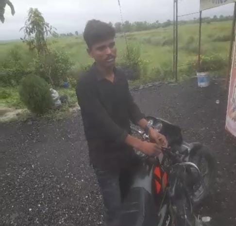 Kushinagar News: Police arrested fake GST officer in Kushinagar