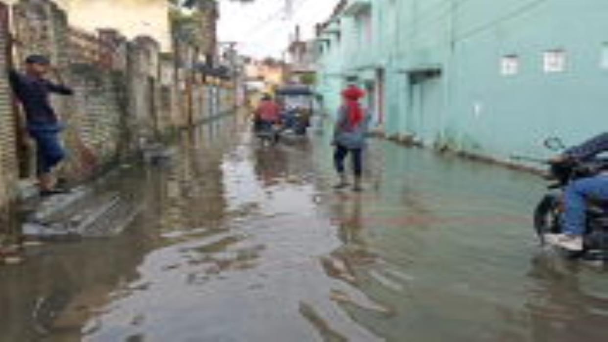 Kushinagar News: Rain exposed the system, waterlogging caused problems