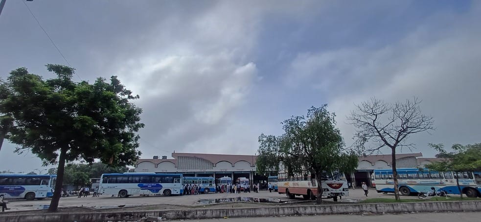 The weather became pleasant due to rain in the morning, the heat increased in the afternoon