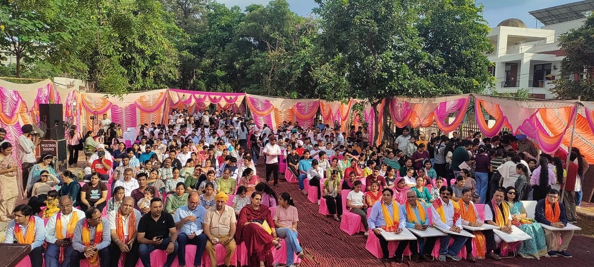 750 students were honored with Punjabi Gaurav Award