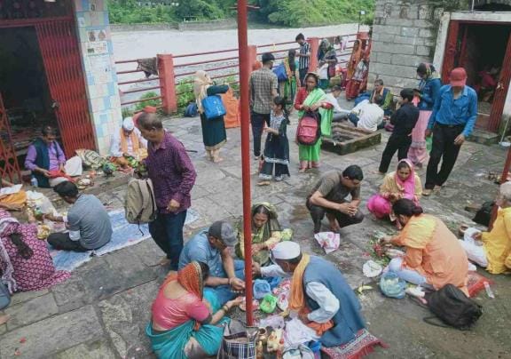 Crowds gathered in temples on the third Monday of Sawan