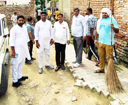 Cleanliness drive started from Indira Colony