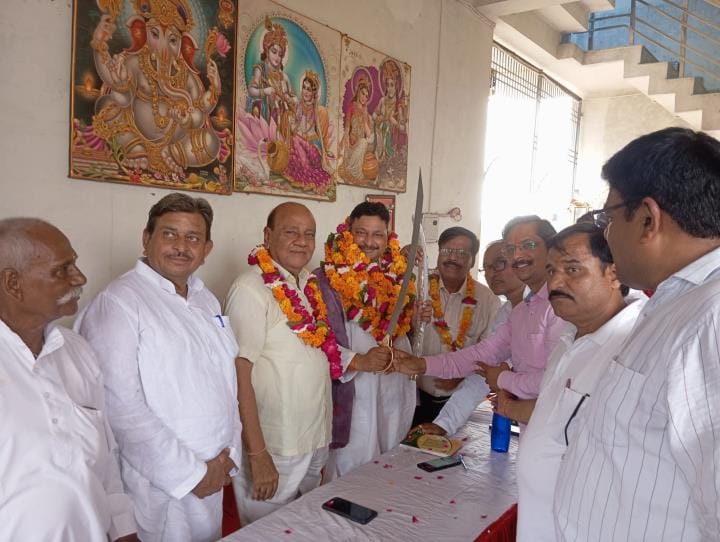 Kshatriya society was called upon to remain united