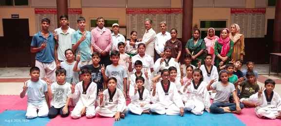 Silver medalist player Anshu got a grand welcome