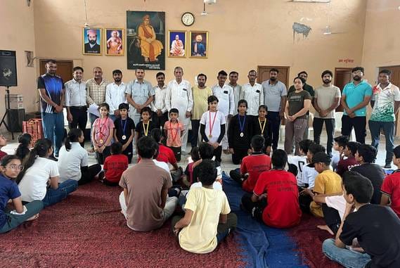 Bodiwali's initiation in yoga, Geeta and Manvi stood first