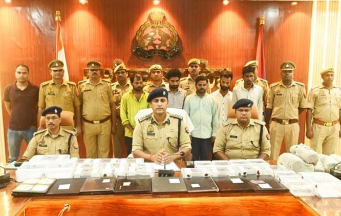 Five arrested in fake birth certificate case