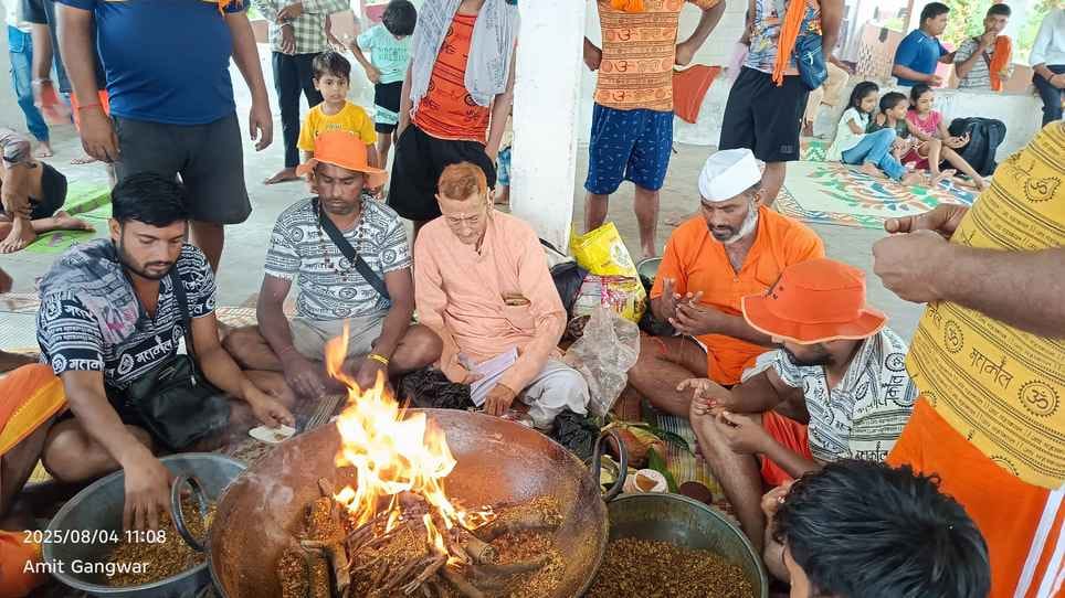 The atmosphere resonated with the chants of Bam-Bam Bhole