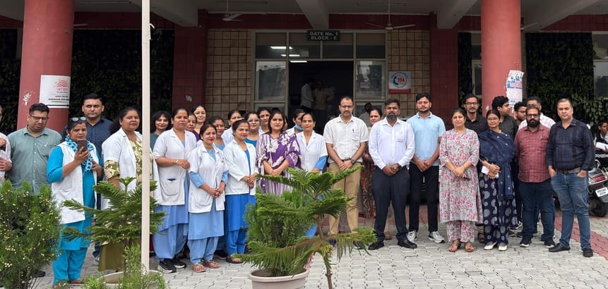 Patients were troubled for one hour due to the strike of doctors and staff