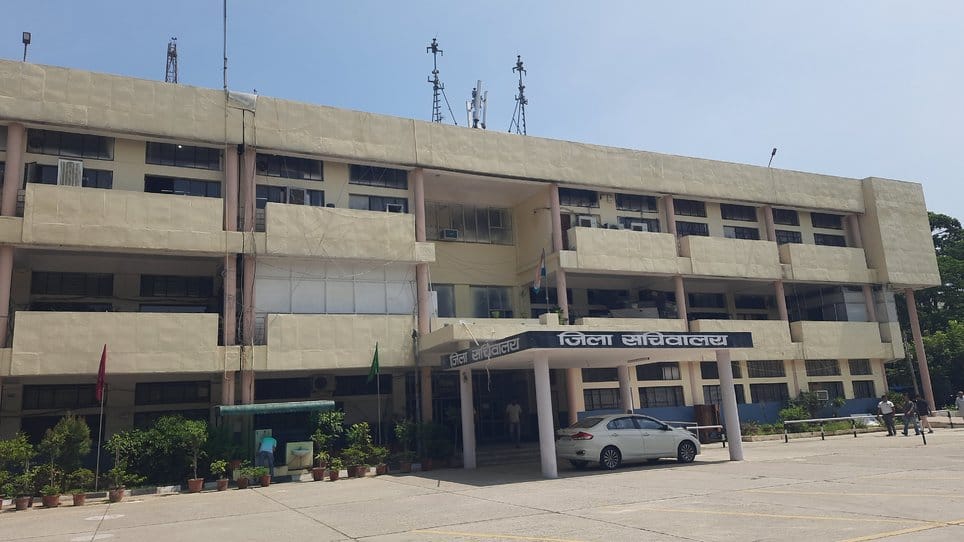The fourth floor will be constructed in the district secretariat building, the shortage of space will be overcome