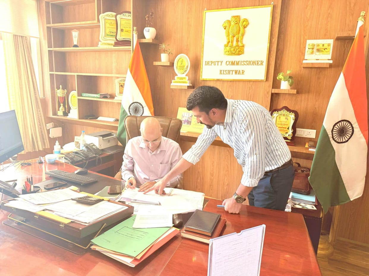 Kishtwar, DC Pankaj Kumar Sharma, Distribute Compesation, Road Accident Cases