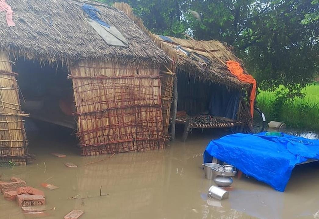 Saryu crossed the danger mark, flood water entered 13 villages