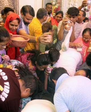 Devotees gathered to worship Lord Bholenath