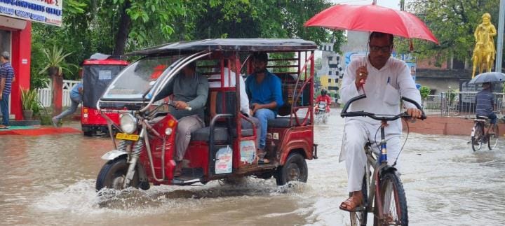 The rain is a disaster, streets and neighborhoods turn into ponds