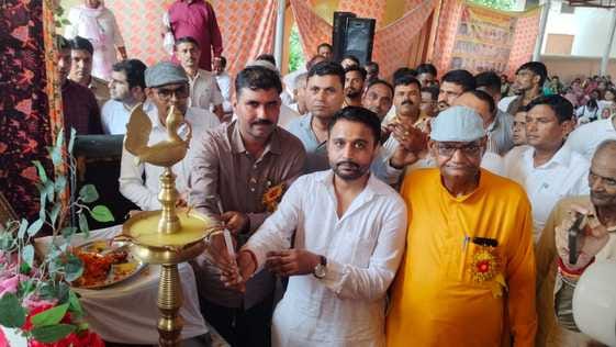 Remembered the ideals of Guru Daksh Prajapati