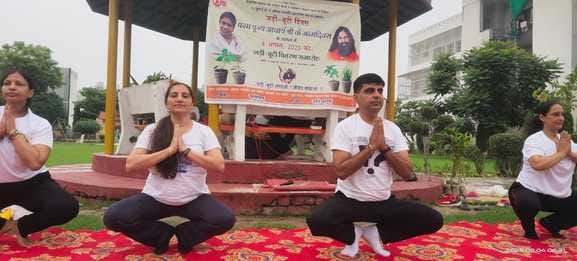 Message of staying healthy given through yoga