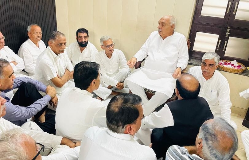 Flood like situation in many villages of Bhiwani, government should do Girdawari and give compensation immediately: Hooda