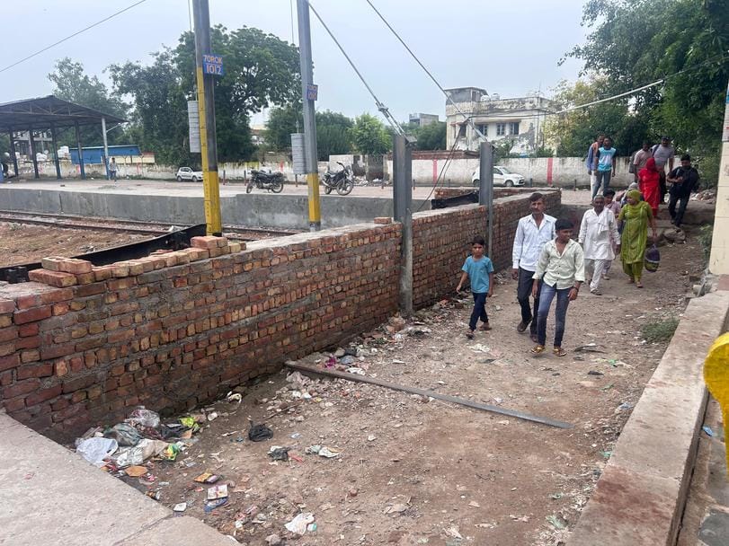 Railway's cleanliness drive has no effect, railway premises are dirty