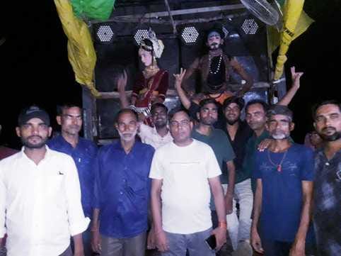 Kanwariyas left for Gola, tableaus became an attraction