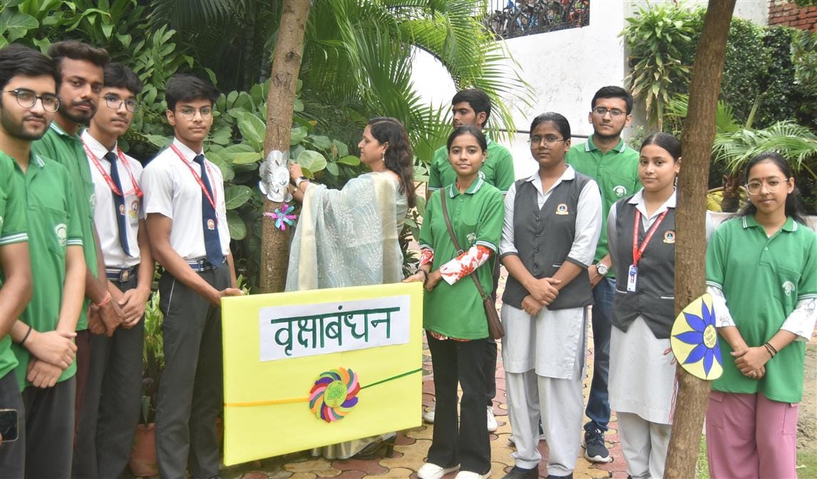 Pledged to protect trees by tying Rakhi