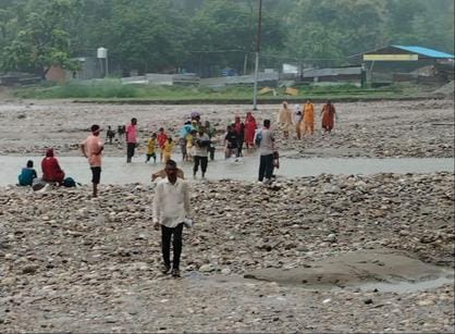 There was a flood in the Shakambhari river after midnight