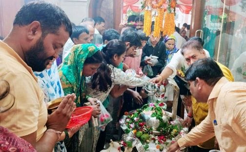 On the last Monday, devotees thronged the Shiva temples and Bol Bam resounded