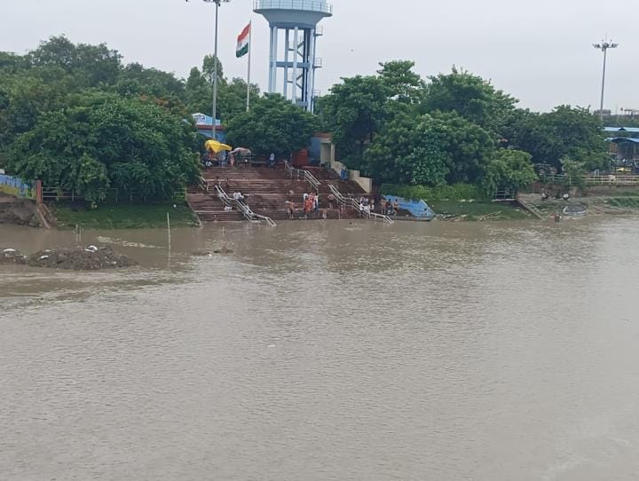 Increase in water level of Ganga, 75 cm away from warning point