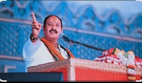 पंडित प्रदीप मिश्रा।