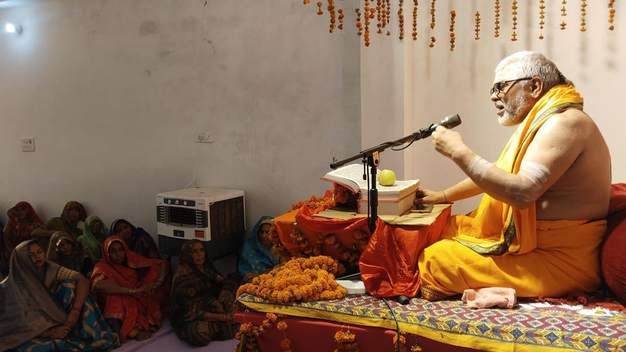 Devarshi Narada advised Parvati to do penance